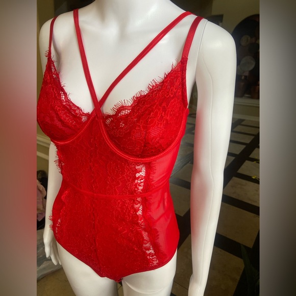 NEW- REVAMPED Red Cross Front Mixed Lace Body / Size Large - Picture 8 of 9
